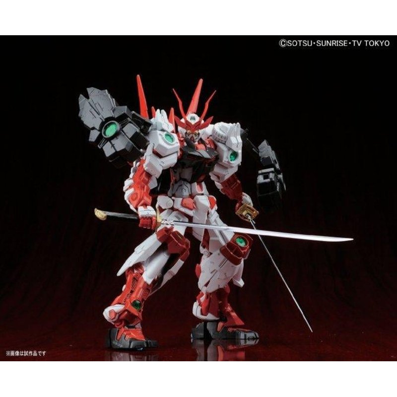 bandai-mg-sengoku-astray-gundam-modellbausatz-1-100 image 1