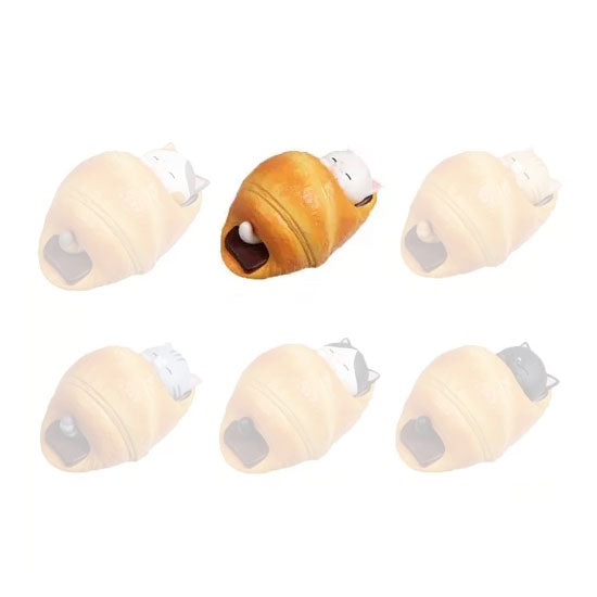 kameco-sleeping-cat-in-a-croissant-gashapon-figur-shiro image 1