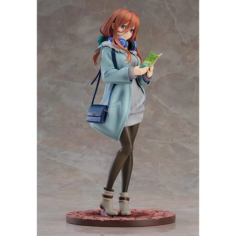 miku-nakano-date-style-1-6-scalefigur-quintuplets image 2