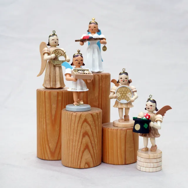 blank-sondereditionen-jahresengel-holzfigur-swarovski image 1
