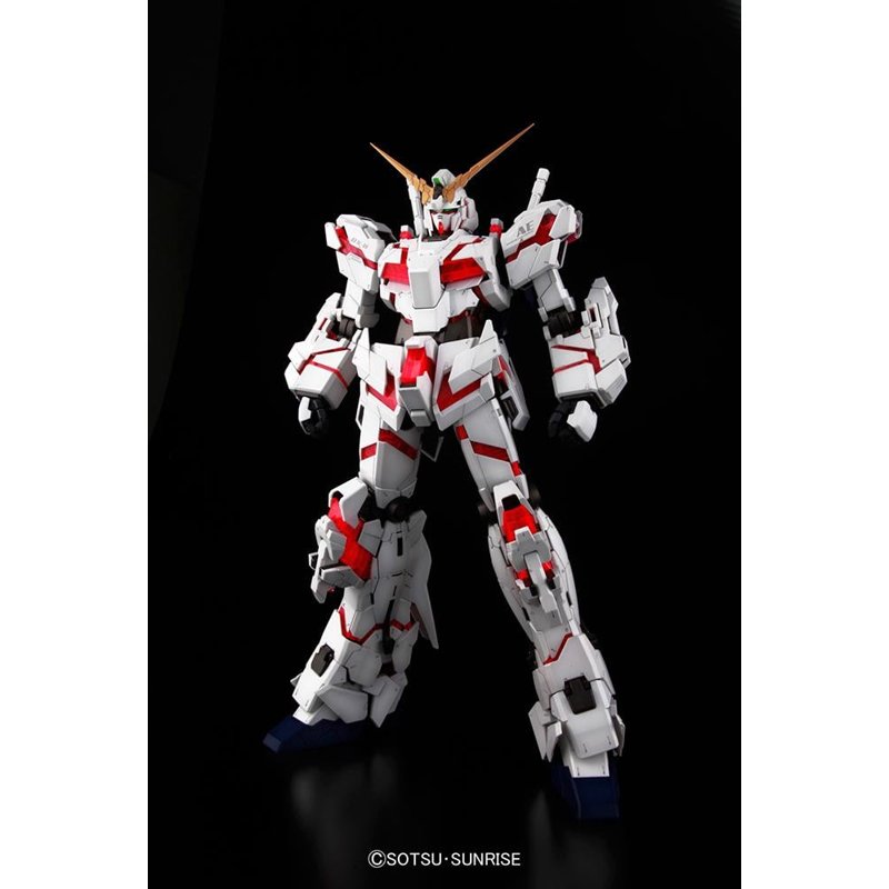 bandai-gundam-pg-1-60-rx-0-unicorn-gunpla-perfect-grade image 1