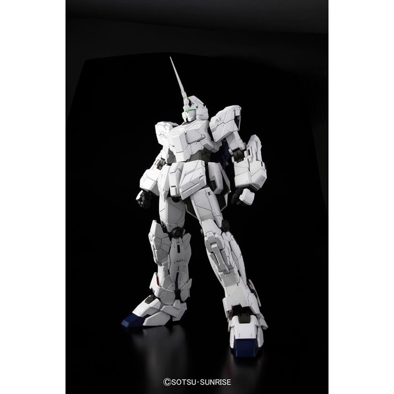bandai-gundam-pg-1-60-rx-0-unicorn-gunpla-perfect-grade image 2