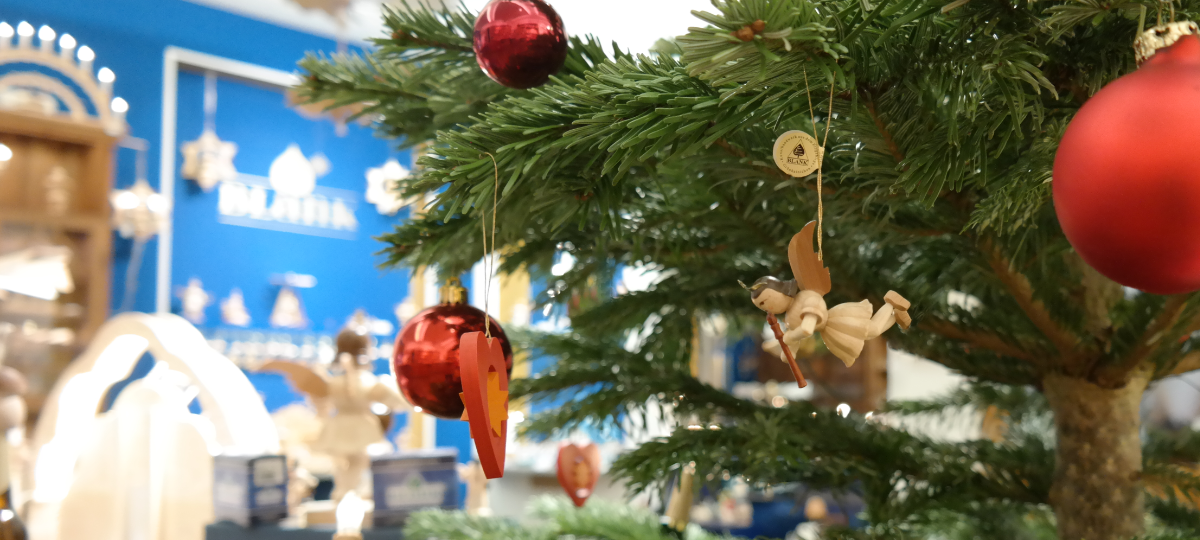 blank-weihnachtspyramide-holz-erzgebirge-handarbeit image 2