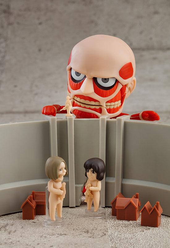 kameco-attack-on-titan-nendoroid-1925-colossal-titan-figur image 4